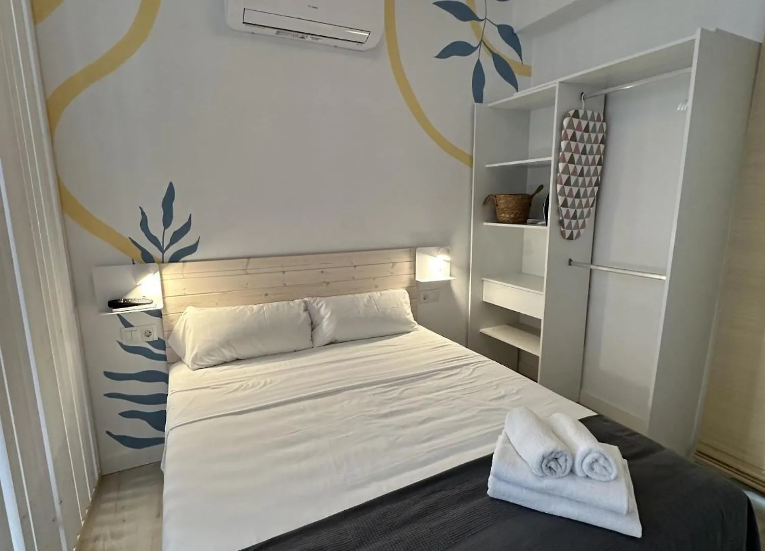 Apartamento Andalucia 33 Derecha Malaga 0*,  Spain
